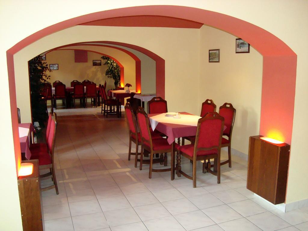 Hotel Jaro Mělník Exterior foto